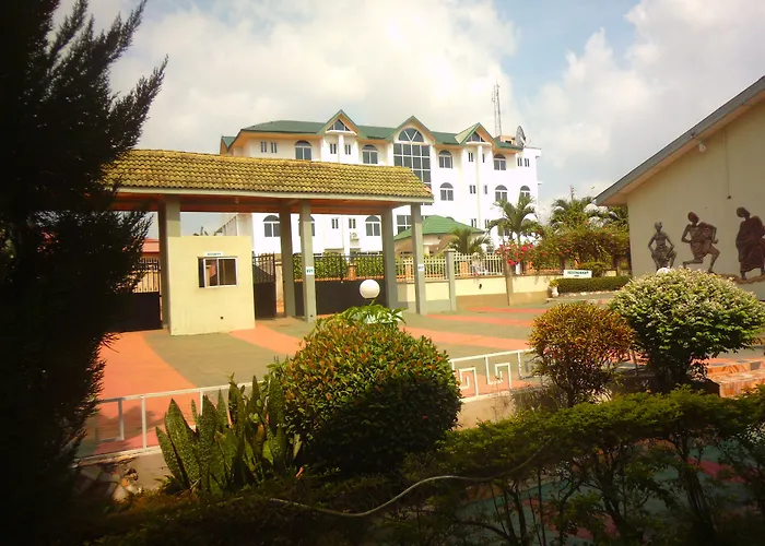Wadoma Royale Hotel